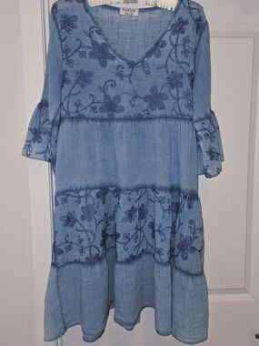 Via Vitale Made in Italy  Pale Blue  Floral-Embroidered Tiered Midi Dress Size S